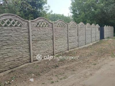 Eladó lakóövezeti telek Szolnok