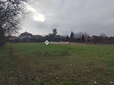 Eladó lakóövezeti telek Kartal