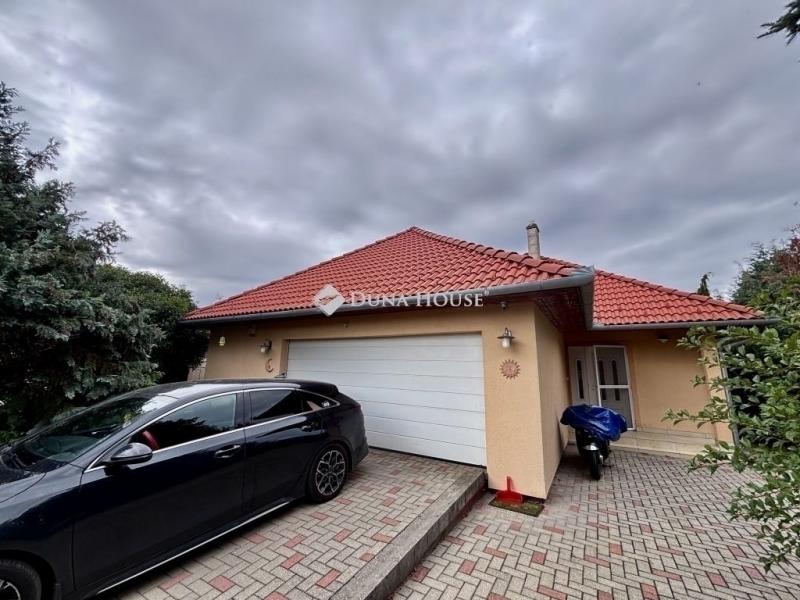 Eladó családi ház Nagykozár