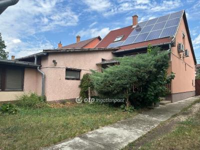Eladó családi ház Szentes