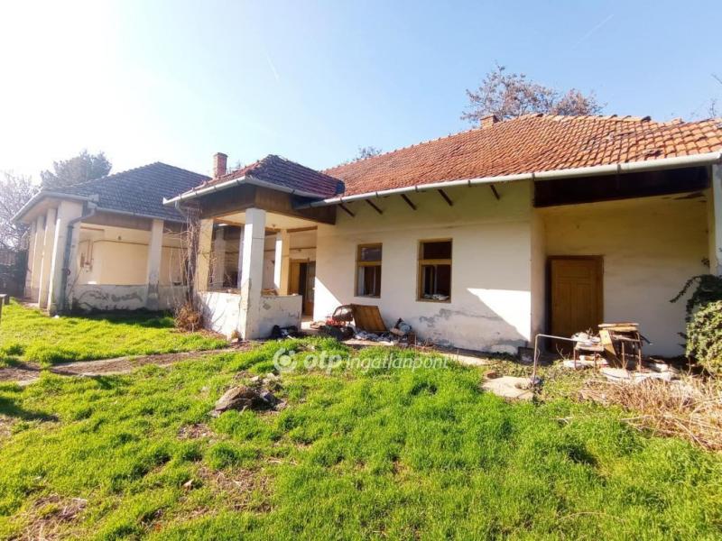 Eladó családi ház Békéscsaba