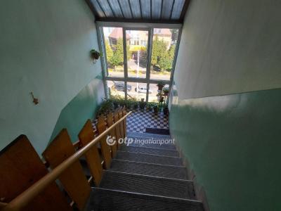 Eladó lakás Hatvan