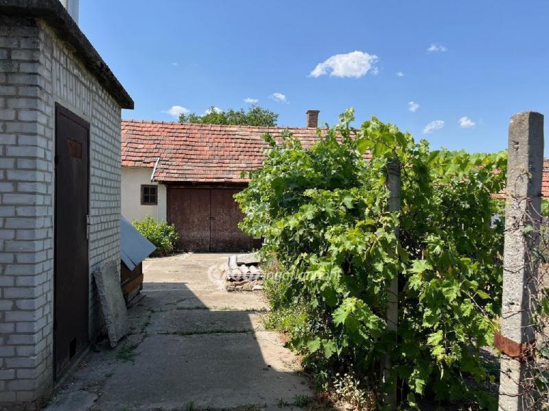 Eladó családi ház Nagykőrös