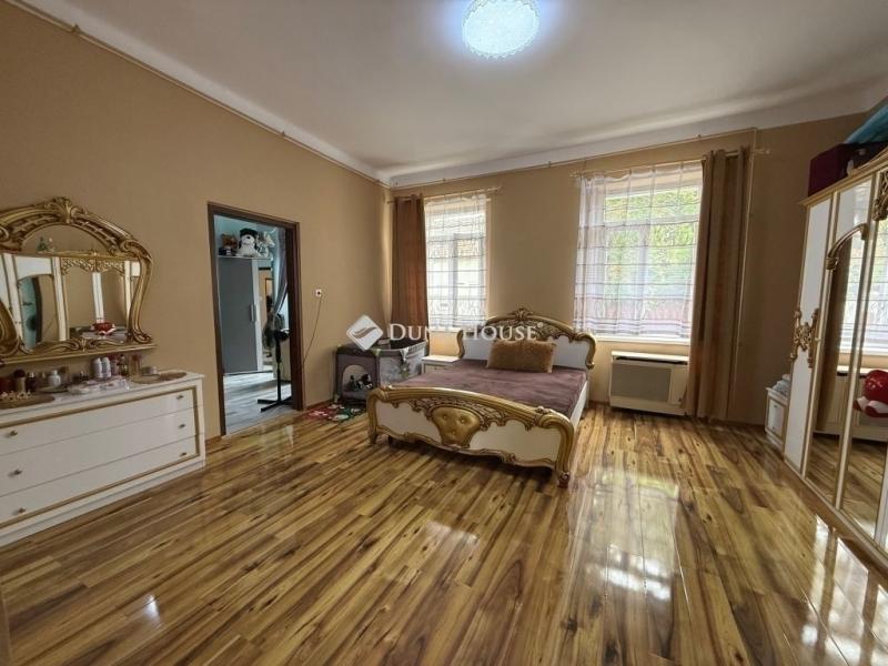 Eladó családi ház Budapest