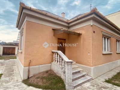 Eladó családi ház Budapest