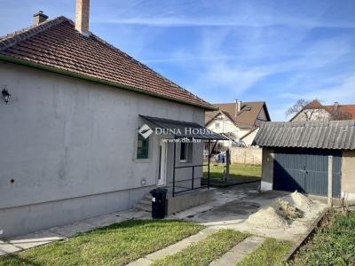 Eladó családi ház Vecsés