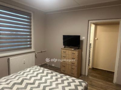 Eladó lakás Ajka