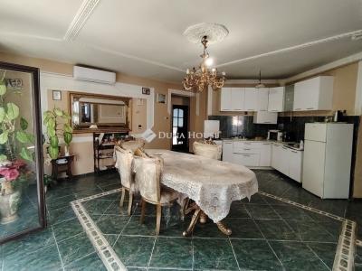 Eladó családi ház Budapest