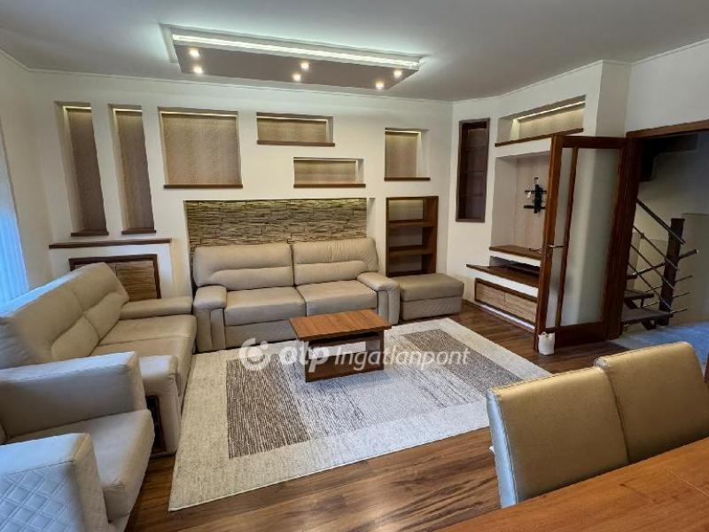 Eladó sorház Gyula