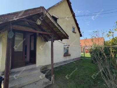 Eladó családi ház Pánd