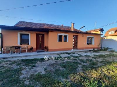 Eladó családi ház Kiskunfélegyháza