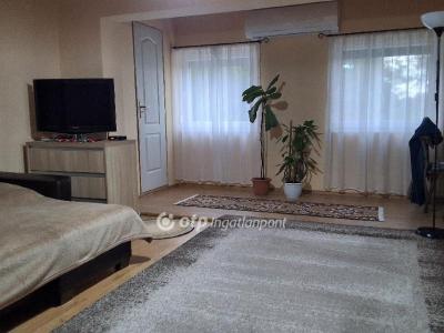 Eladó családi ház Albertirsa