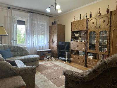 Eladó családi ház Szentes