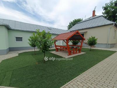 Eladó családi ház Mándok