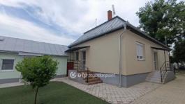 Eladó családi ház Mándok