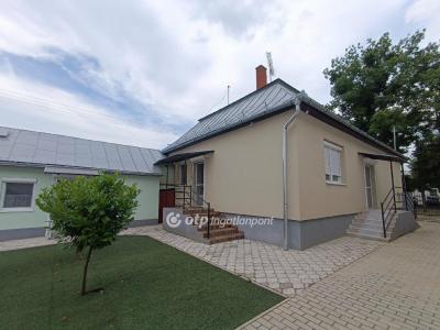 Eladó családi ház Mándok