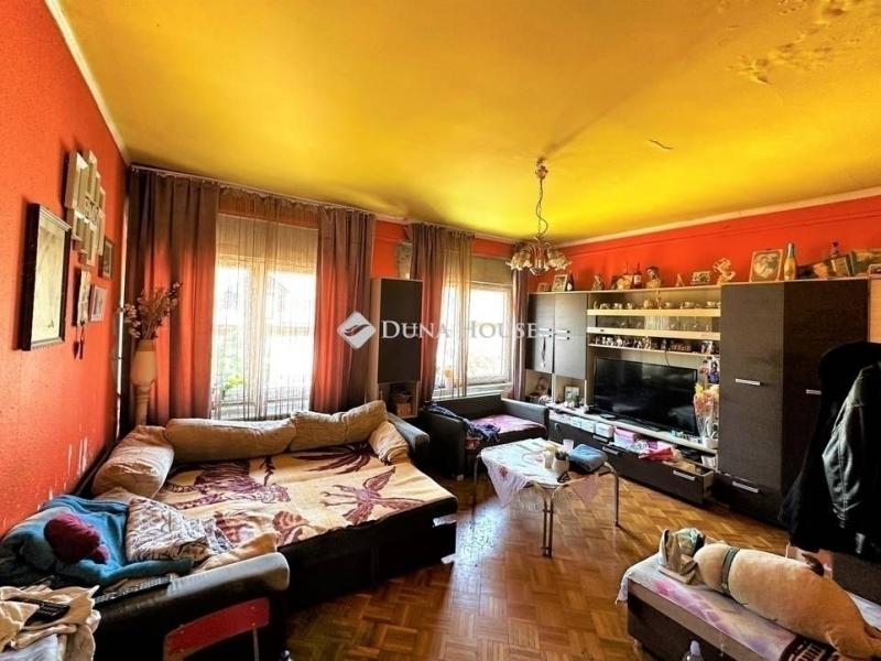 Eladó családi ház Budapest