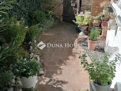 Eladó családi ház Pécs