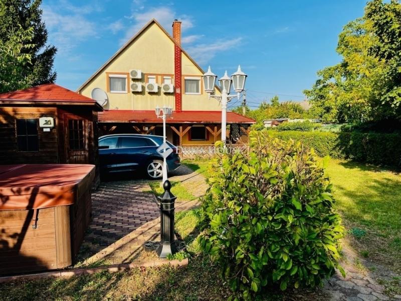 Eladó családi ház Gárdony