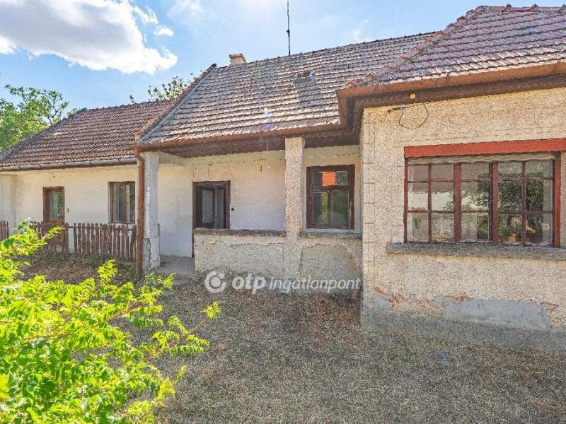 Eladó családi ház Pákozd