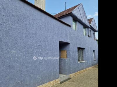 Eladó családi ház Velence