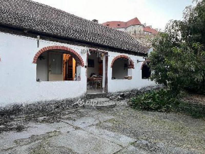 Eladó családi ház Siklós