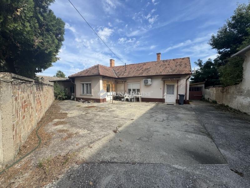 Eladó családi ház Nagykőrös