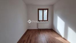 Eladó családi ház Dány