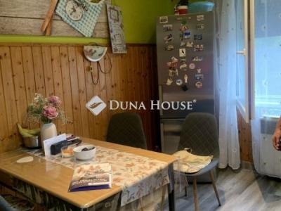 Eladó lakás Szekszárd