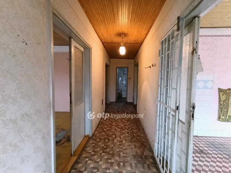 Eladó családi ház Jászfényszaru