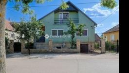 Eladó családi ház Budapest