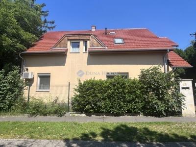 Eladó családi ház Budapest