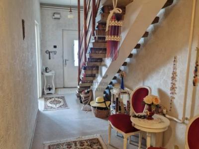 Eladó ikerház Üröm