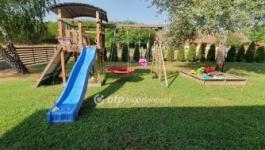 Eladó családi ház Paks