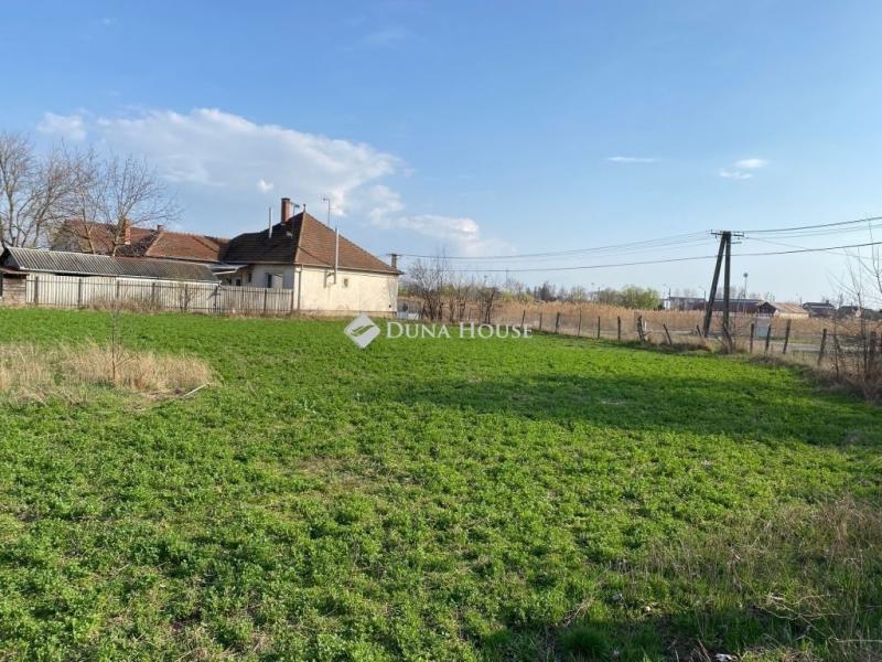 Eladó lakóövezeti telek Derecske