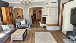 Eladó családi ház Vál