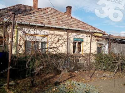 Eladó családi ház Lajosmizse