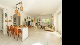 Eladó családi ház Velence