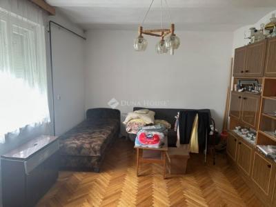 Eladó családi ház Beloiannisz