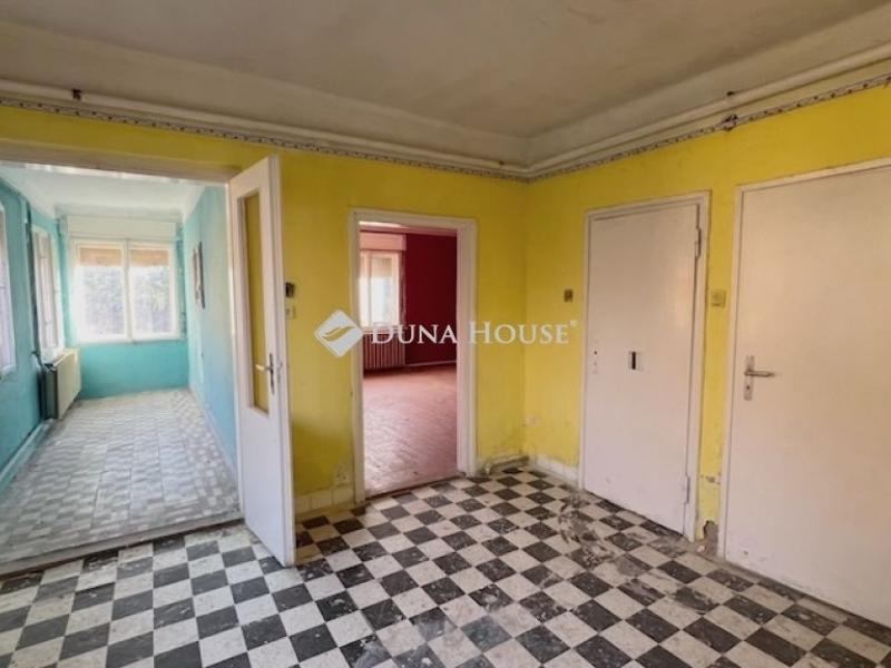 Eladó családi ház Kóka