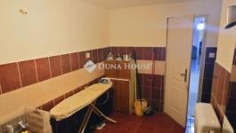 Eladó családi ház Monor