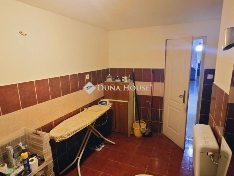 Eladó családi ház Monor