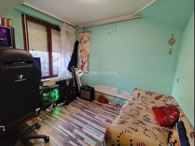 Eladó családi ház Vecsés