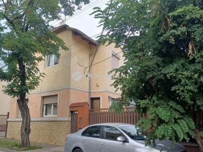 Eladó családi ház Budapest