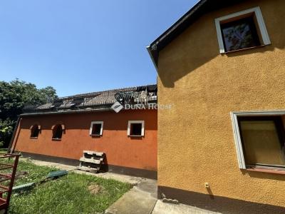 Eladó családi ház Ecser