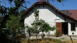 Eladó házrész Pécel