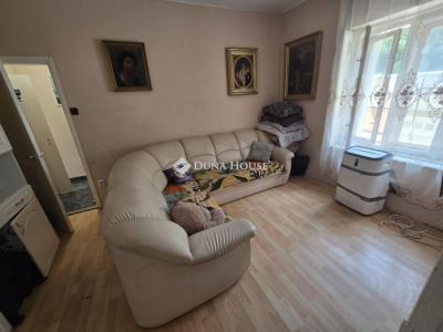 Eladó házrész Pécel