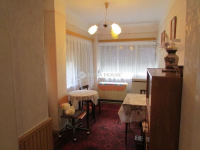 Eladó családi ház Úri