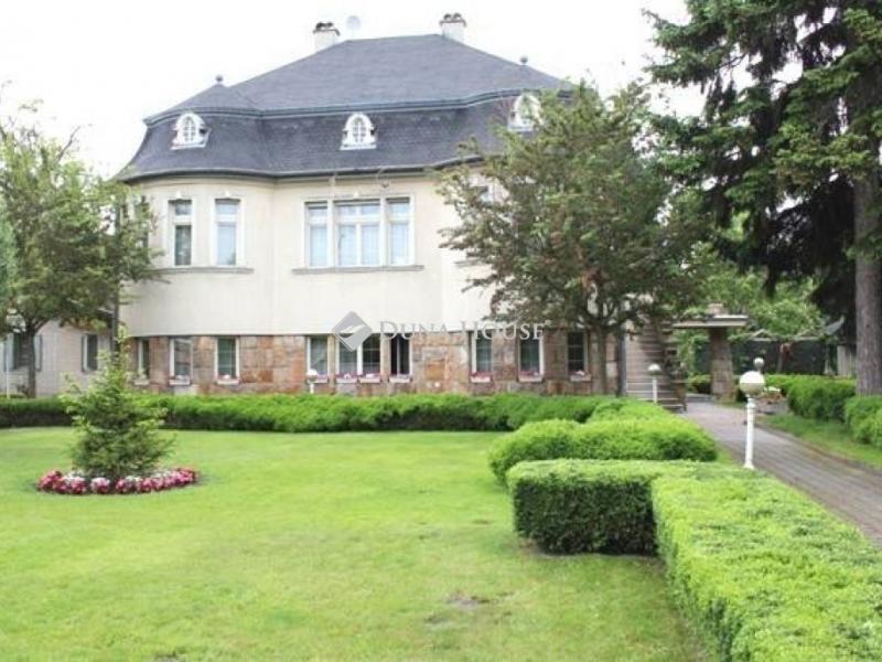 Eladó családi ház Üllő