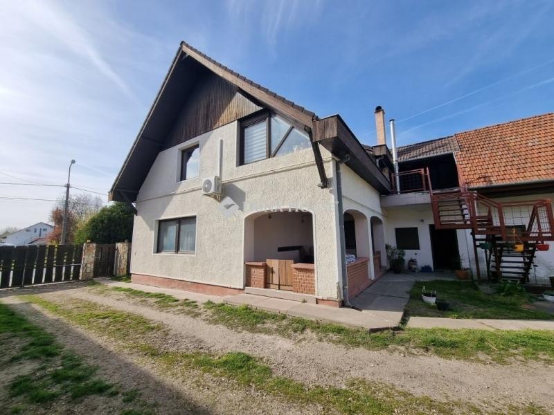 Eladó családi ház Szigetszentmárton